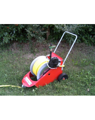 Pásový zavlažovač - naviják s automatickým hydraulickým navíjením délka 30 metrů, Ø 20 mm max. dostřik 6 m