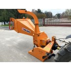 Štiepkovač pre traktor DELEKS DK-1500 s HYDRAULICKÝM POSUNOM do 10 cm