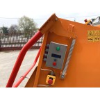 Štiepkovač pre traktor DELEKS DK-1500 s HYDRAULICKÝM POSUNOM do 10 cm