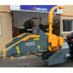 Štiepkovač pre traktor DELEKS DK-2000 s HYDRAULICKÝM POSUNOM