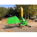 Štiepkovač pre traktor V-72 s hydraulickým posunom do 18 cm