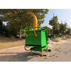 Štiepkovač pre traktor V-72 s hydraulickým posunom do 18 cm