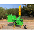 Štiepkovač pre traktor V-72 s hydraulickým posunom do 18 cm